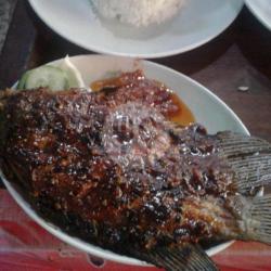 Ikan Bakar Pedas Besar Manis Nasi