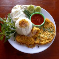 Nasi   Lalapan Telur Dadar T2