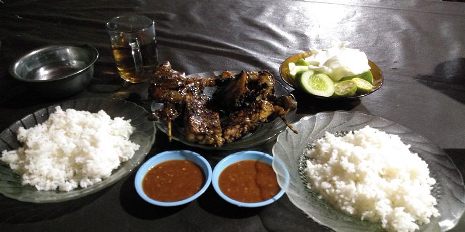 Ayam Bakar dan Goreng Sari Manis Cangkuang, Purwakarta Kota