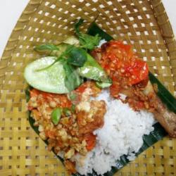 Sego Sambel Ayam Goreng