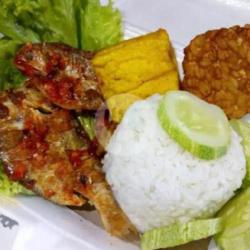 Paket Nasi Ikan Asin Belah