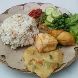 Nasi To Ayam Goreng