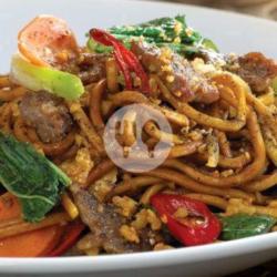 Mie Goreng Daging Sapi Panas