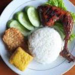 Paket Lengkap Ayam Bakar  Nasi Tempe Tahu