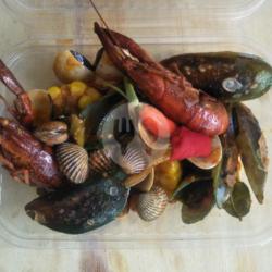 Mix Baby Lobster Kerang Saus Singapore