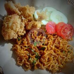 Mie Goreng Ayam Geprek