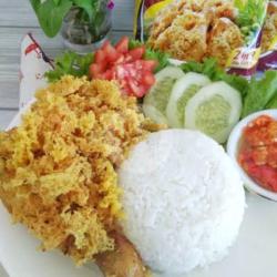 Nasi Ayam Kremes