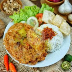 Nasi Telur Kari    Es Teh