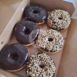 Donat Kacang Coklat Dan Coklat Glazed