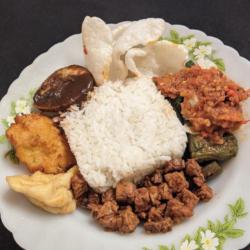 Nasi Campur Pedas Telur Cit