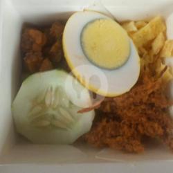 Nasi Uduk Abon Telur Setengah