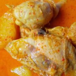 Ramas Ayam Gulai   Gratis Teh Goyang