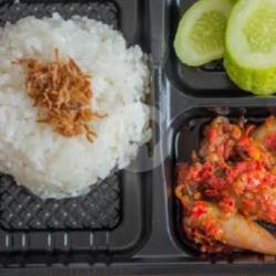 Nasi Cumi Balado Sambel Matah Maknyos