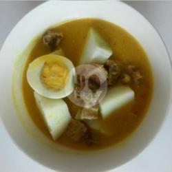 Lontong Kari Sapi