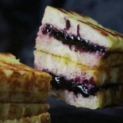 Roti Bakar Selai Bluberry