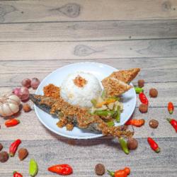 Nasi Paket Ikan Pindang Sambel