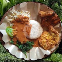 Nasi Pecel Istimewa