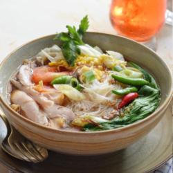 Bihun Kuah Bakso Ayam Sayur Tauge