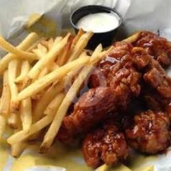 Spicy Wings & Fries