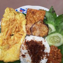 Nambal (nasi Sambal) Telur.