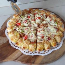 Cheese Bites Pizza Medium (26 Cm)