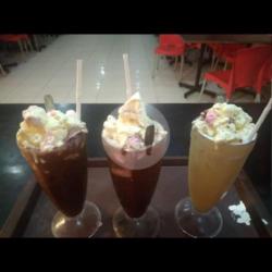 Milkshake Float