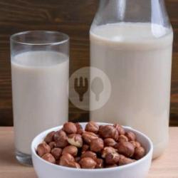 Susu Hazelnut Panas