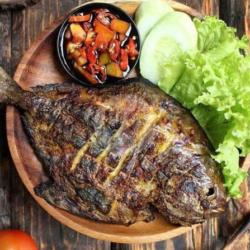 Ikan Bawal Putih Bakar