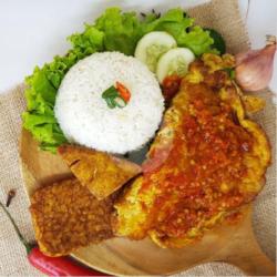 Nasi Uduk Dadar Pedas