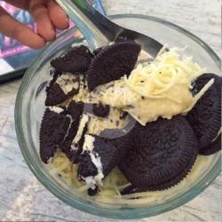 Sop Durian Oreo Susu Putih Keju