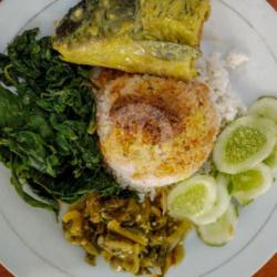 Nasi Ikan Mas