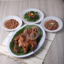 Bebek Betutu Bakar (1 Ekor)