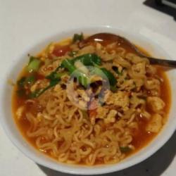 Indomie Kuah Kare Ayam Biasa.