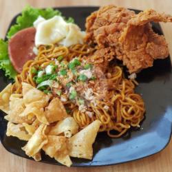 Mie Manis   Ayam Crispy