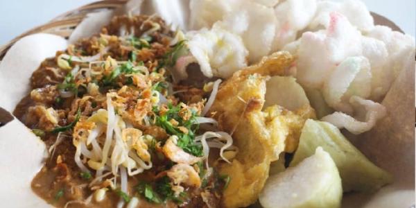 Tahu Telor, Nasi Pecel Warung 86 dan Mie Bandit, Sawojajar ...