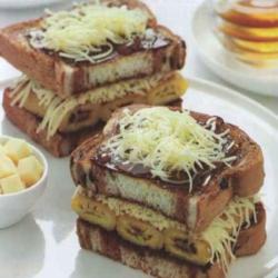 Roti Pisang Coklat Kacang Keju