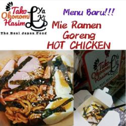 Mie Ramen Goreng Hot Chicken