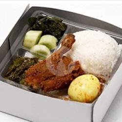 Nasi Kotak Ayam Goreng