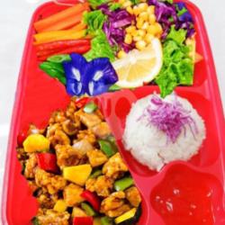 Chicken Sweet Sour Souce With Salad