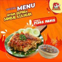 Ayam Geprek Sambel Pedas Manis