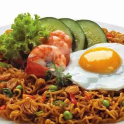 Mie Sedaap Goreng Komplit