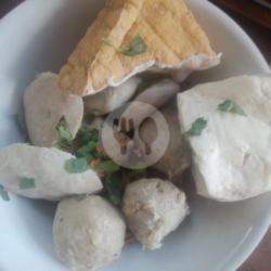 Bakso Campur Tahu