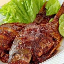 Ikan Ekor Kuning Bakar