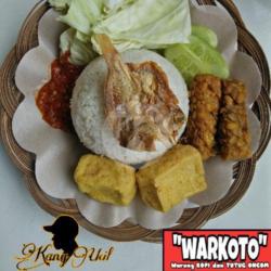 Nasi Putih Ikan Asin Tahu Tempe Gorengan