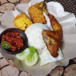 Ayam Goreng Sambal Bawang   Tahu   Tempe   Nasi