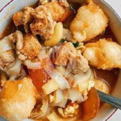 Seblak Kwetiaw Sosis, Baso, Suir Ayam