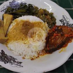 Nasi  Ikan Sambal