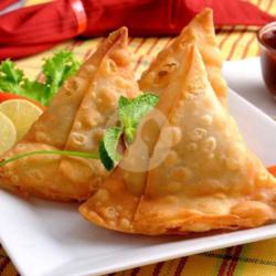 Vegetable Samosa (3pcs)