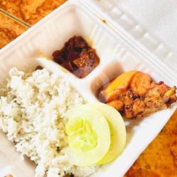 Nasi Ayam Goreng Sambal Terasi Cita Rasa Masakan Khas Jawa