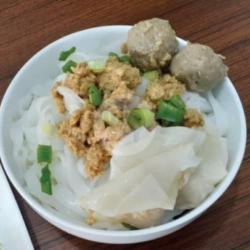 Kwetiau Ayam Bakso